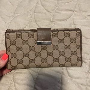 Gucci wallet